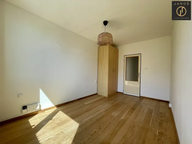 Pronájem bytu 2+kk, Praha - Kobylisy, Frýdlantská, 43 m2
