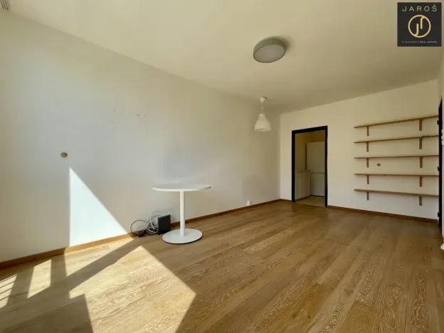 Pronájem bytu 2+kk, Praha - Kobylisy, Frýdlantská, 43 m2