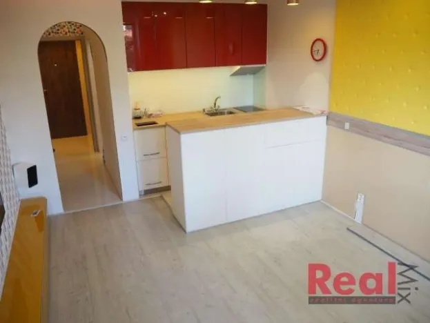 Pronájem bytu 1+kk, Brno - Komín, Součkova, 28 m2