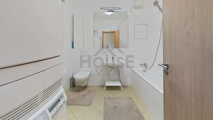 Pronájem bytu 4+kk, Praha - Vysočany, Jana Přibíka, 99 m2