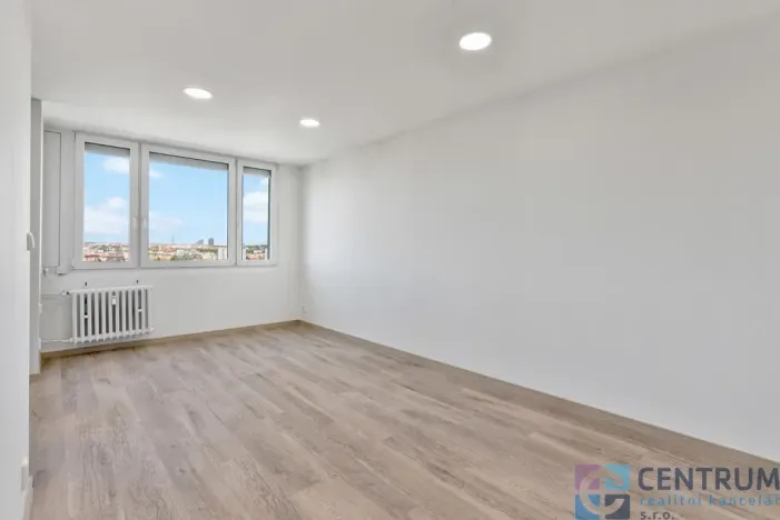 Pronájem bytu 3+1, Praha - Strašnice, Křenická, 68 m2