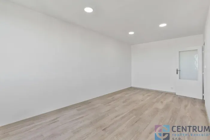 Pronájem bytu 3+1, Praha - Strašnice, Křenická, 68 m2