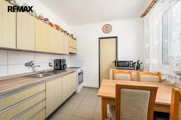 Prodej bytu 4+1, Bezdědovice, 82 m2