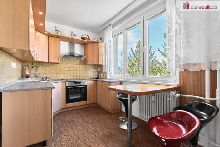 Prodej bytu 2+1, Karlovy Vary - Doubí, Modenská, 60 m2