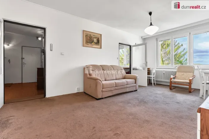 Prodej bytu 2+1, Karlovy Vary - Doubí, Modenská, 60 m2