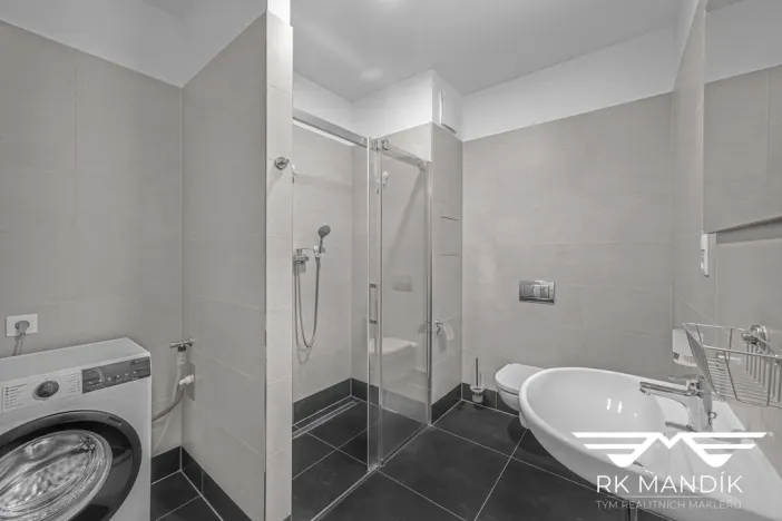 Pronájem bytu 1+kk, Praha - Střížkov, Roudnická, 36 m2