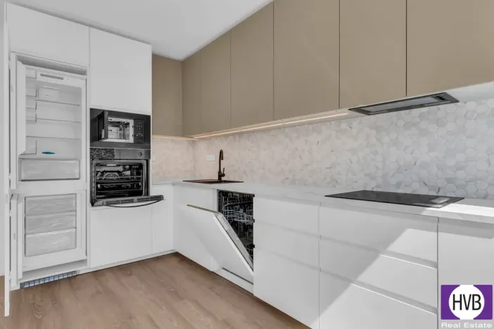 Prodej bytu 4+kk, Praha, Rembrandtova, 70 m2