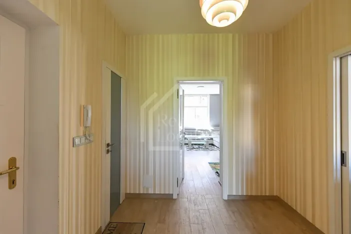 Pronájem bytu 3+1, Praha - Bubeneč, Charlese de Gaulla, 95 m2