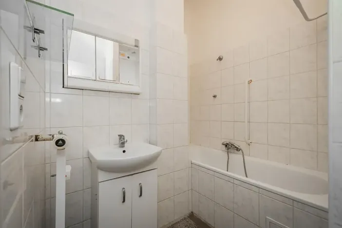 Pronájem bytu 1+1, Praha - Vršovice, Volyňská, 49 m2