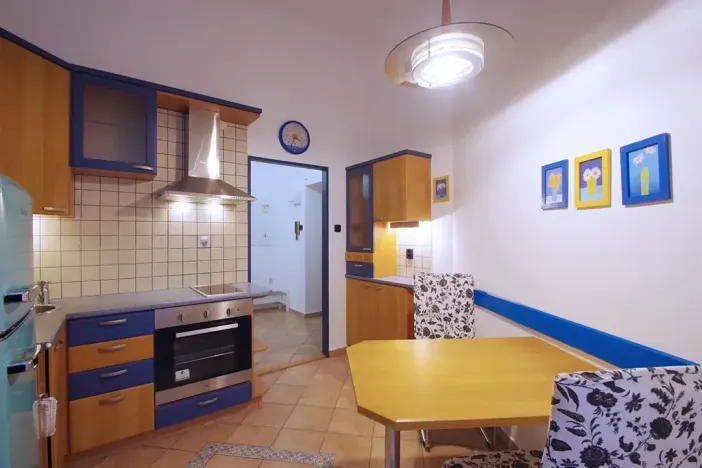 Pronájem bytu 1+1, Praha - Vinohrady, Polská, 45 m2