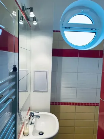Pronájem bytu 1+kk, Praha - Holešovice, U Pergamenky, 28 m2