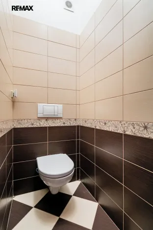 Prodej bytu 1+kk, Nupaky, Za Hotelem, 52 m2