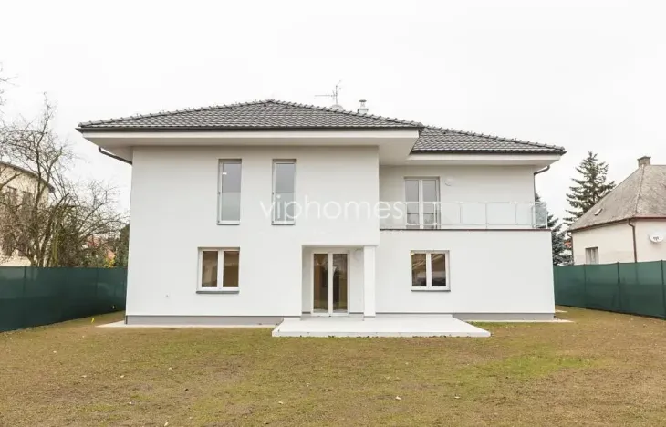 Pronájem vily, Praha, Ke smrčině, 260 m2