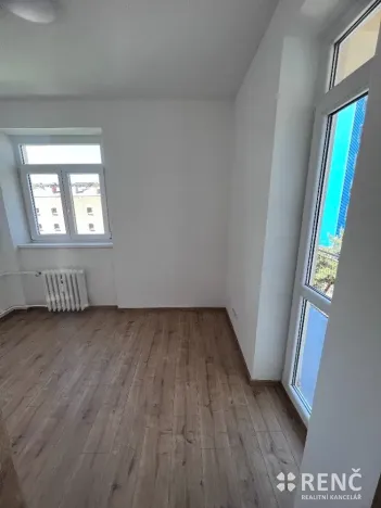 Pronájem bytu 2+kk, Brno, Štefánikova, 33 m2