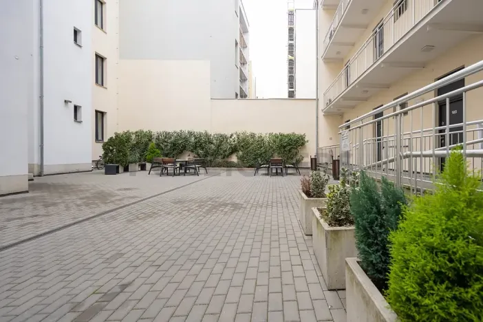 Pronájem bytu 2+kk, Brno, Bratislavská, 44 m2