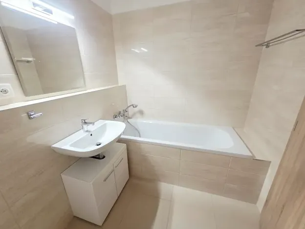Pronájem bytu 1+kk, Uherské Hradiště, Zahrádky, 39 m2