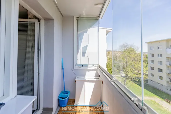Prodej bytu 3+1, Znojmo, Dukelských bojovníků, 71 m2