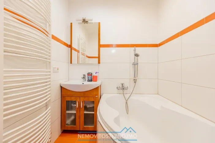 Prodej bytu 3+1, Znojmo, Dukelských bojovníků, 71 m2