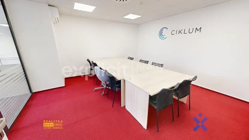 Pronájem kanceláře, Zlín, Vavrečkova, 421 m2
