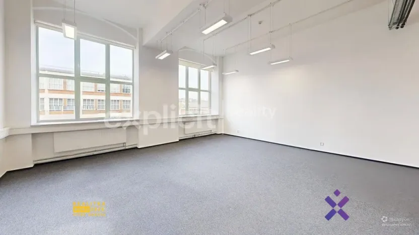 Pronájem kanceláře, Zlín, Vavrečkova, 421 m2