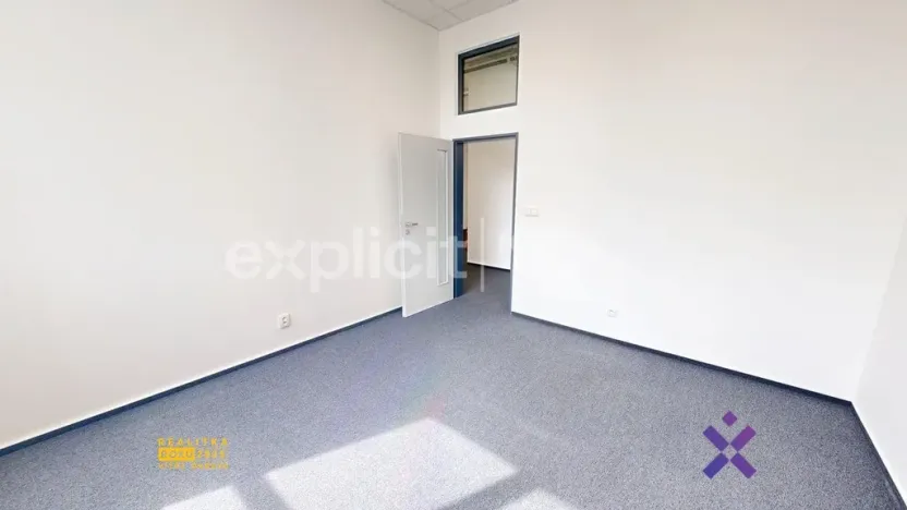 Pronájem kanceláře, Zlín, Vavrečkova, 421 m2