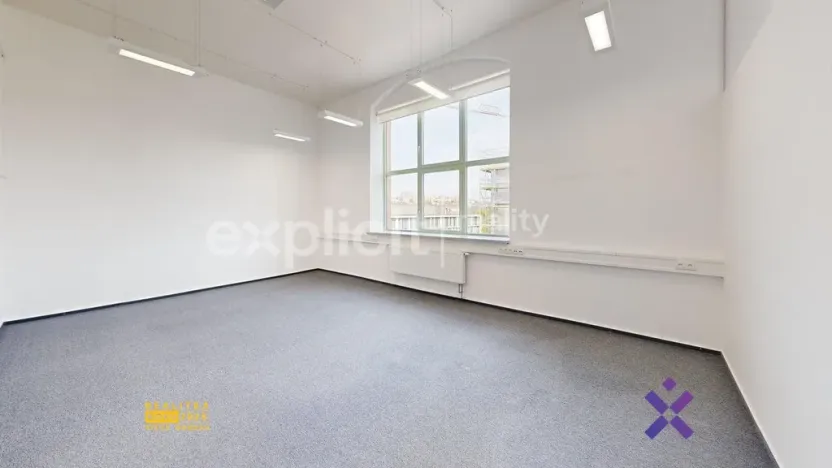 Pronájem kanceláře, Zlín, Vavrečkova, 421 m2