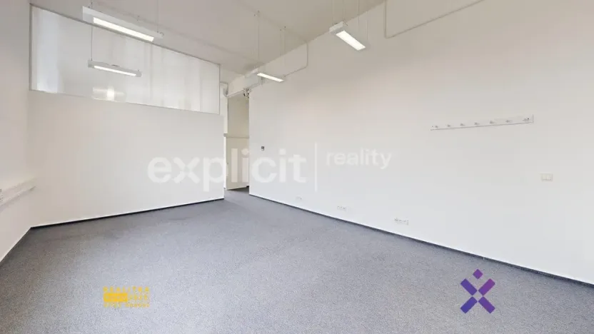 Pronájem kanceláře, Zlín, Vavrečkova, 421 m2
