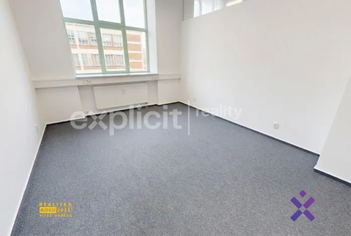 Pronájem kanceláře, Zlín, Vavrečkova, 421 m2