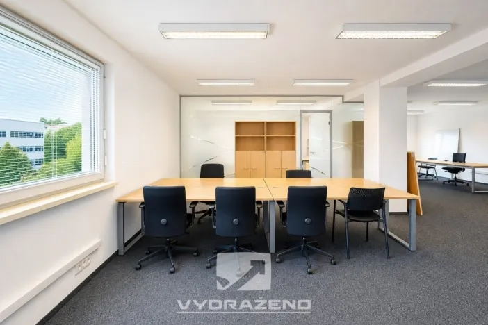 Prodej obchodního prostoru, Mladá Boleslav - Mladá Boleslav IV, Ptácká, 1800 m2