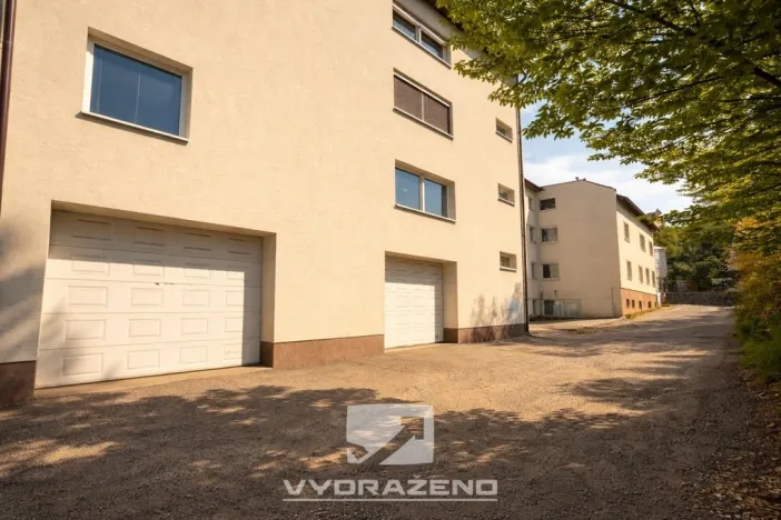 Prodej obchodního prostoru, Mladá Boleslav - Mladá Boleslav IV, Ptácká, 1800 m2