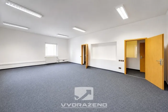Prodej obchodního prostoru, Mladá Boleslav - Mladá Boleslav IV, Ptácká, 1800 m2
