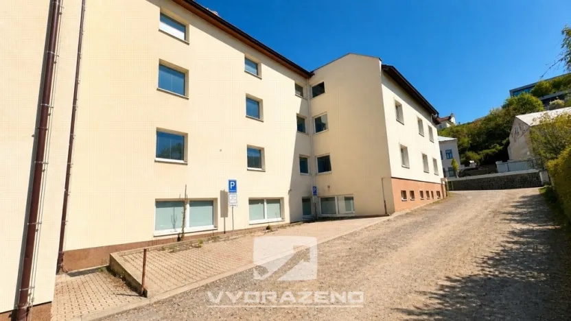 Prodej obchodního prostoru, Mladá Boleslav - Mladá Boleslav IV, Ptácká, 1800 m2