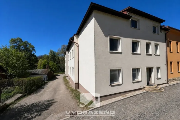 Prodej obchodního prostoru, Mladá Boleslav - Mladá Boleslav IV, Ptácká, 1800 m2