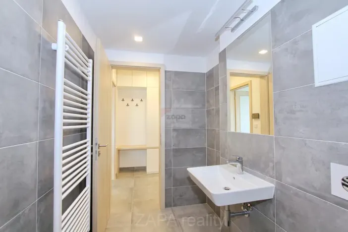 Pronájem bytu 2+kk, Praha - Bohnice, Pekařova, 43 m2