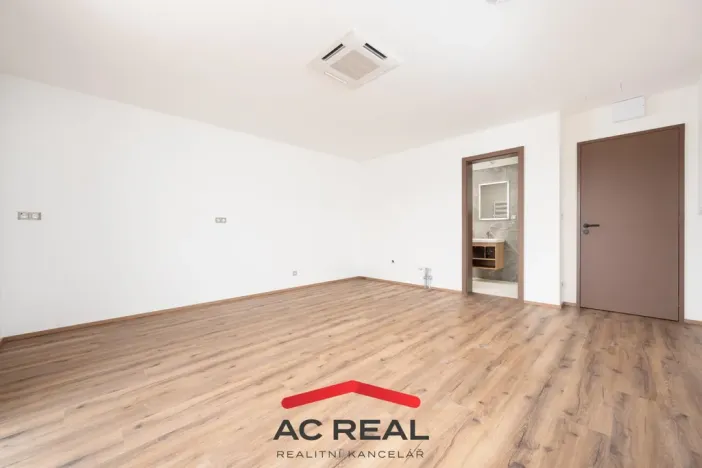 Prodej bytu 1+kk, Lednice, Slovácká, 30 m2