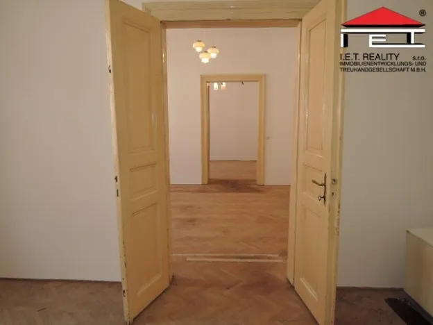 Pronájem kanceláře, Praha - Smíchov, Jindřicha Plachty, 82 m2
