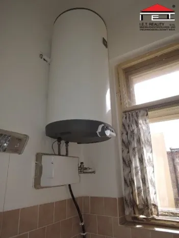 Pronájem kanceláře, Praha - Smíchov, Jindřicha Plachty, 82 m2