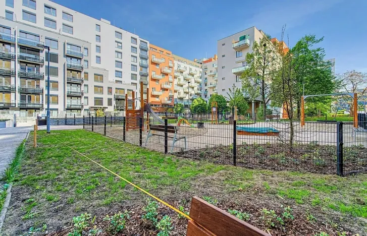 Pronájem bytu 2+kk, Praha, Hodkovická, 52 m2