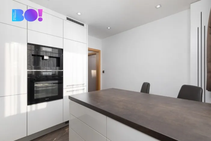 Prodej bytu 3+1, Opava, Holasická, 63 m2