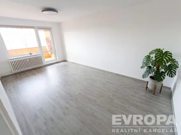 Prodej bytu 3+1, Lnáře, 82 m2