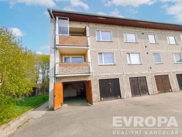 Prodej bytu 3+1, Lnáře, 82 m2