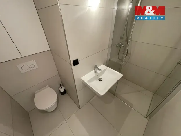 Pronájem bytu 1+kk, Praha - Vršovice, Krymská, 44 m2