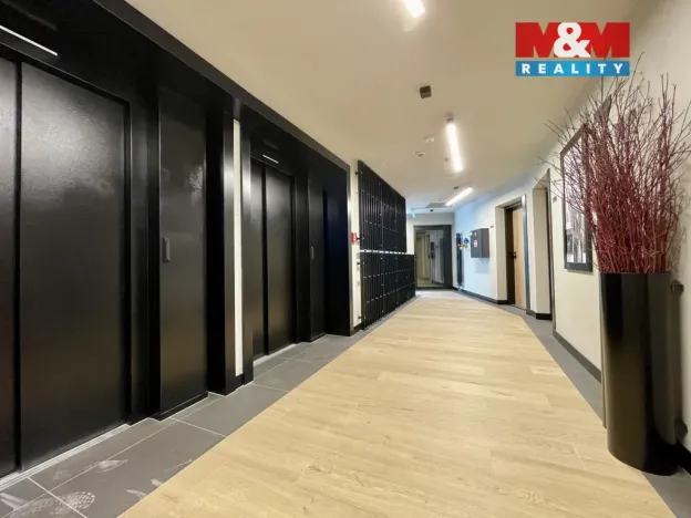 Pronájem bytu 1+kk, Praha - Vršovice, Krymská, 44 m2