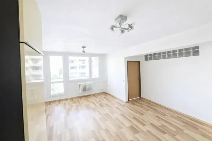 Pronájem bytu 2+kk, Kralupy nad Vltavou, sídl. Hůrka, 34 m2