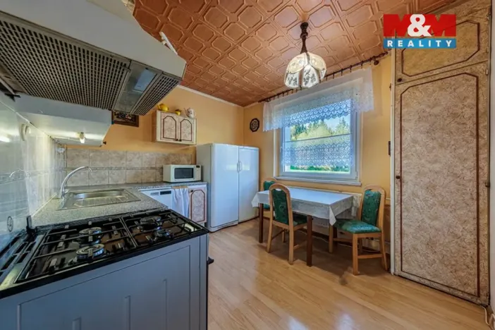 Prodej bytu 3+1, Rotava, Sídliště, 67 m2