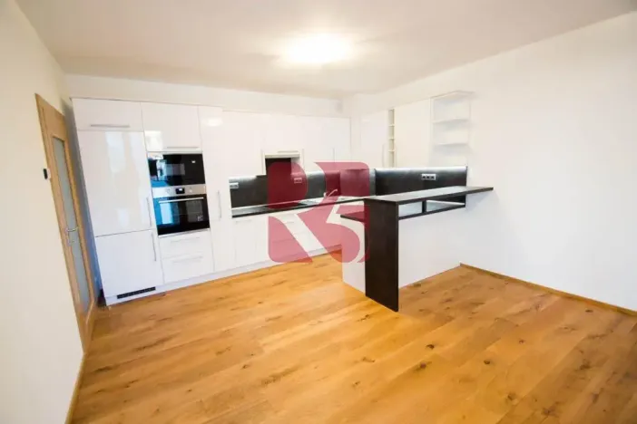 Pronájem bytu 2+kk, Praha, Na Křtině, 64 m2