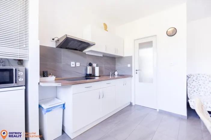 Prodej bytu 2+kk, Staré Město - Stříbrnice, 48 m2