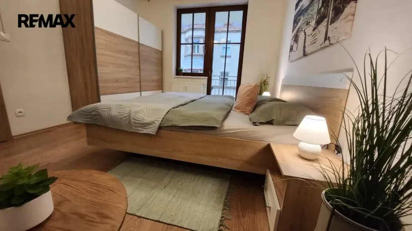 Pronájem bytu 2+kk, Karlovy Vary, Svahová, 45 m2