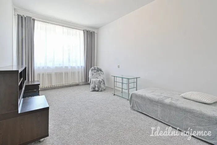 Pronájem bytu 2+1, Brno, Lužná, 55 m2