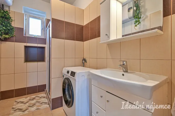 Pronájem bytu 2+1, Brno, Lužná, 55 m2